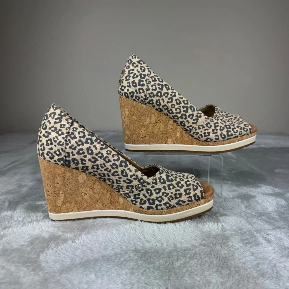 TOMS Women's Size 8 Leopard Print Cork Wedge Heels Peep Toe Platform Shoes